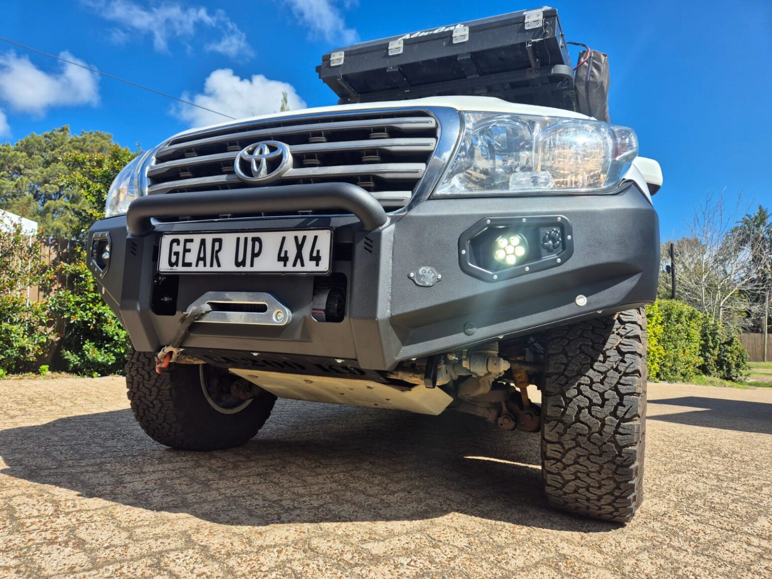 Toyota Land Cruiser 200 Pre-Facelift Wildog K9 Replacement Front Bumper (Nudge incl)